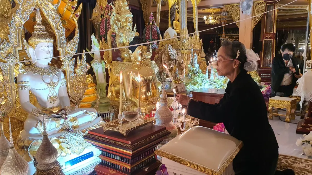 ทีมหมูป่าอะคาเดมี่ ร่วมงานสวดอภิธรรม“น้องดอม” นำอัฐิลอยอังคารบ่ายวันนี้