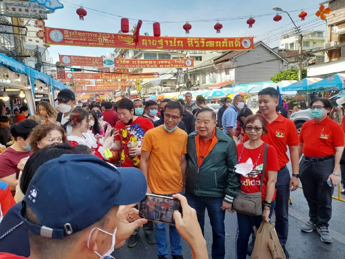 "บิ๊กป้อม" ลุย “เมืองคอน” ร่วมงานสมโภชผ้าพระบฏพระราชทาน แห่ผ้าขึ้นธาตุ