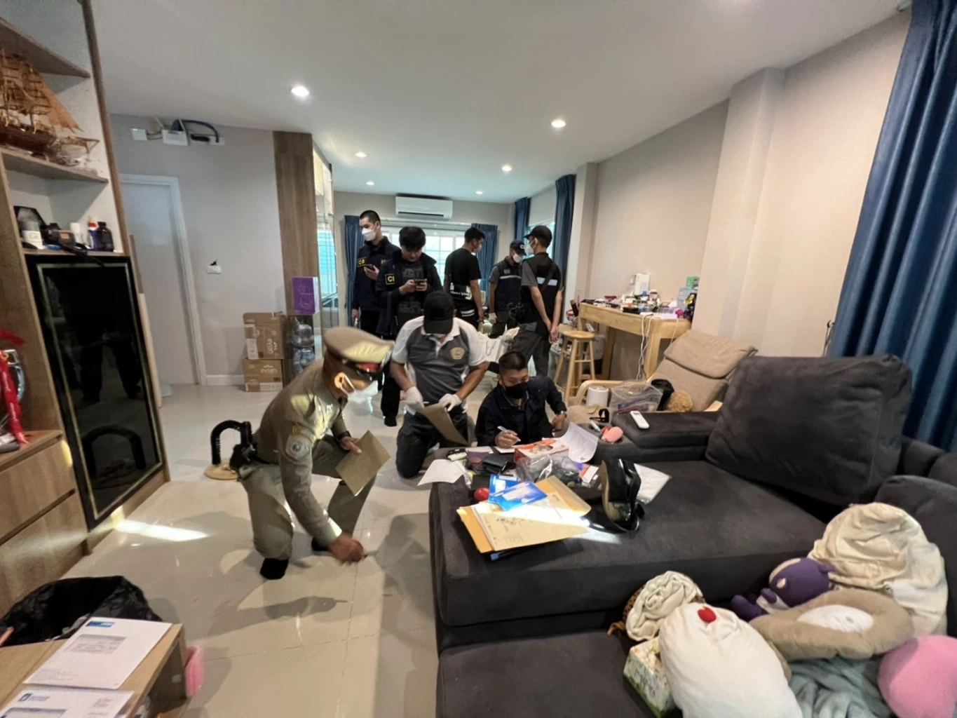 ด่วน! ลุยค้นบ้าน-บริษัท“สารวัตรซัว” รวบ“จิ๋ว”คีย์แมนเป็นต่อกรุ๊ป