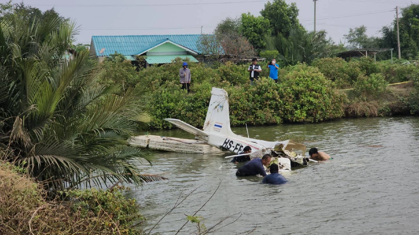 เร่งกู้ซากเครื่องบินเล็ก หาสาเหตุตก ขณะที่ลูกศิษย์ เชิญดวงวิญญาณนักบิน