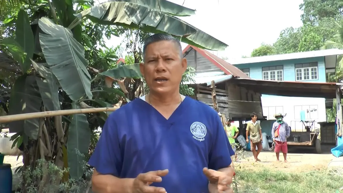 นายสะอาด ชาญกิจกรรณ ปศุสัตว์อำเภอทัพทัน