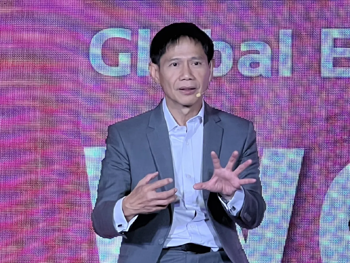 “วราวุธ” ไม่ขอเทียบรุ่น “เศรษฐา”แต่พร้อมสู้ทุกสนาม ประกาศนโยบายสวล.