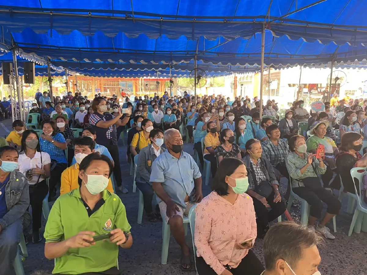 "บิ๊กป้อม" นำคณะลุยอยุธยา กราบพระนอนหลวงพ่อโต เอาฤกษ์เอาชัย