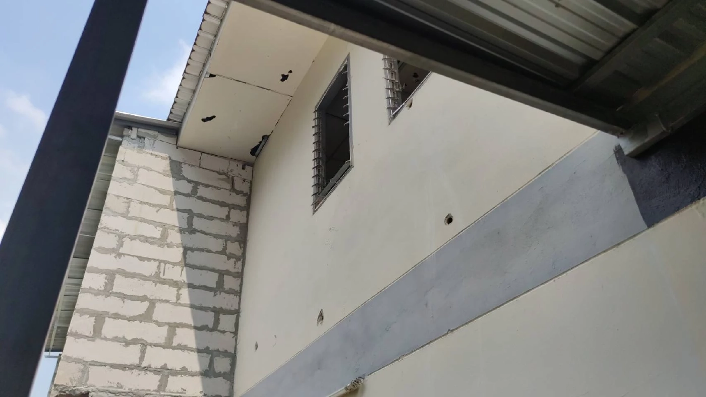 ตร.สายไหม-หน่วยเก็บกู้ระเบิด ค้นหาพยานหลักฐานเพิ่มบ้าน“สารวัตรกานต์”