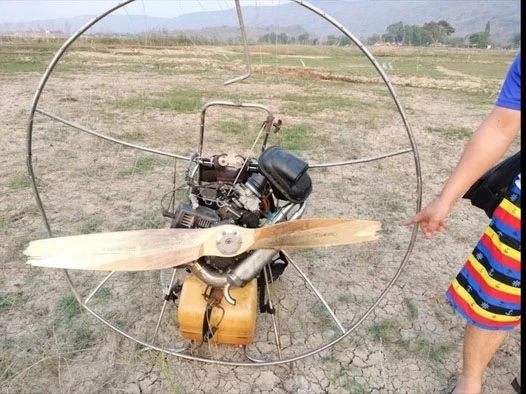 อัปเดต เหตุ ผกก.ขึ้นบินพารามอเตอร์ ร่มไม่กางตกกระแทกพื้นดับ