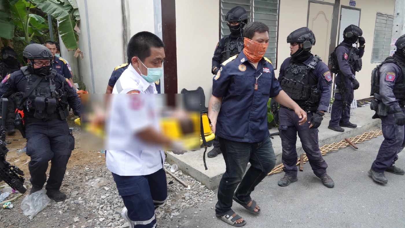 เปิดคลิปนาที "สารวัตรกานต์" โดดหน้าต่างหนี ก่อนถูกจู่โจมจับ