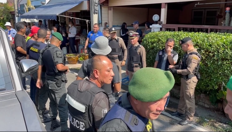 ไอ้คลั่งกราดยิงกลางเมืองเพชร ยังไม่วางอาวุธ ผ่านไป 6 ชม. ตร.วางแผนบุกชาร์จ