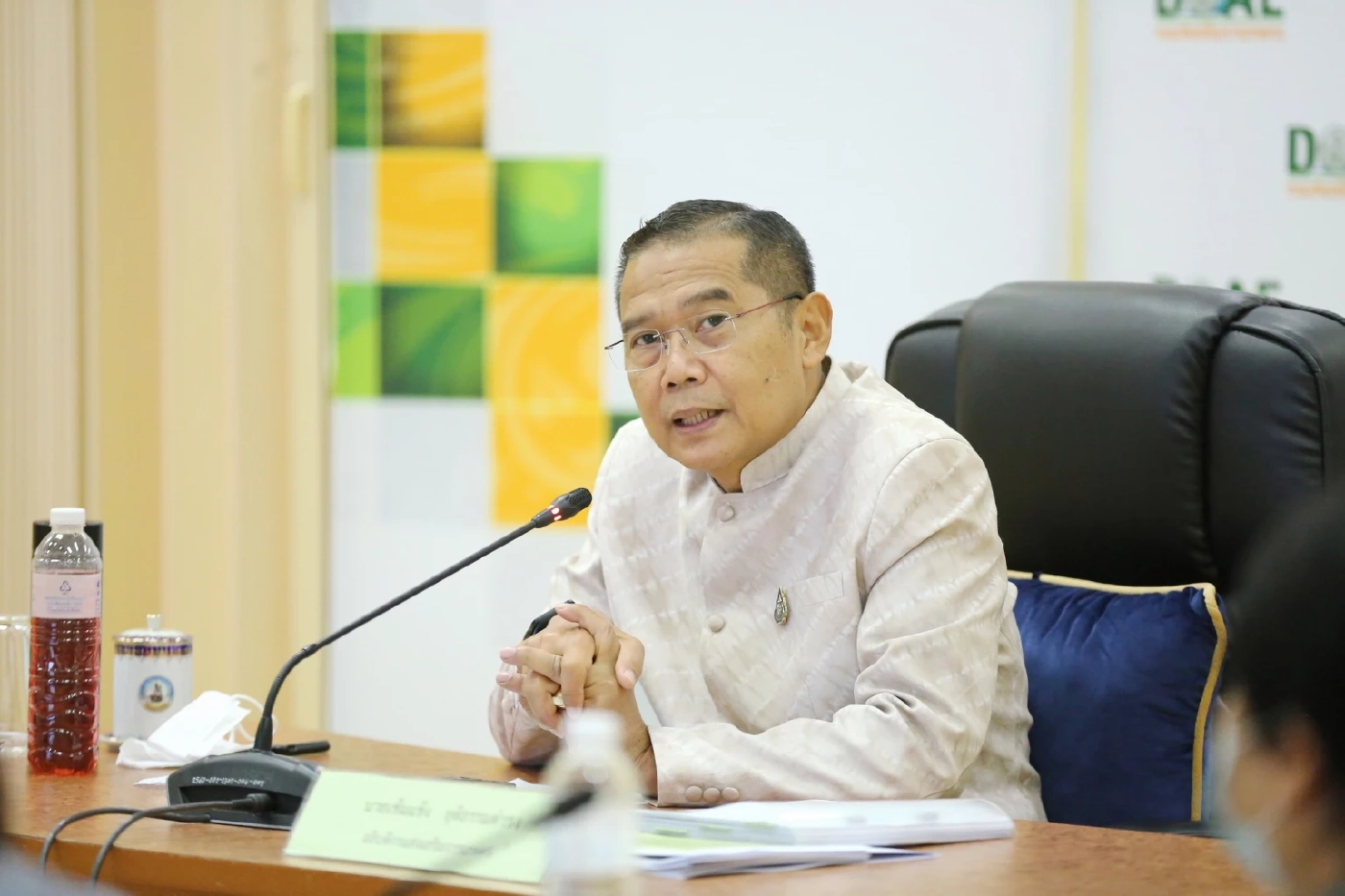 นายเข้มแข็ง ยุติธรรมดำรง อธิบดีกรมส่งเสริมการเกษตร