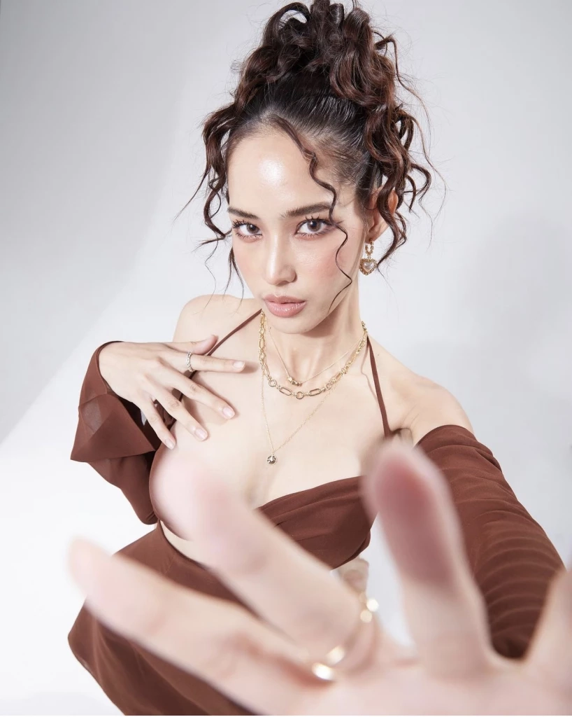 นางเอก ใบหม่อน กิตติยา หลอน ดราม่าคลิปเก่ากลัวกะเทยกลับมาอีกครั้ง