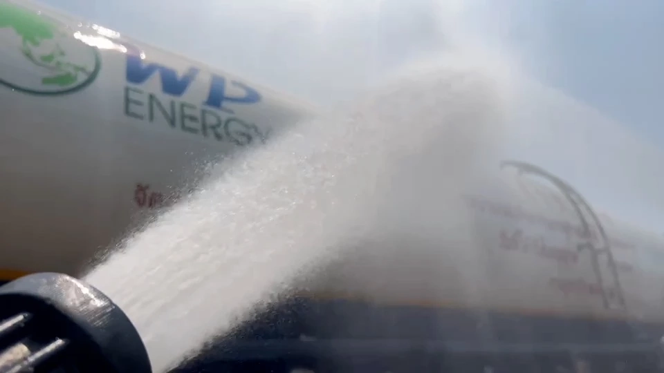 หวิดบึ้ม! รถบรรทุกก๊าซแอลพีจีรั่ว ในโรงงานบรรจุก๊าซ เร่งคุมสถานการณ์วุ่น