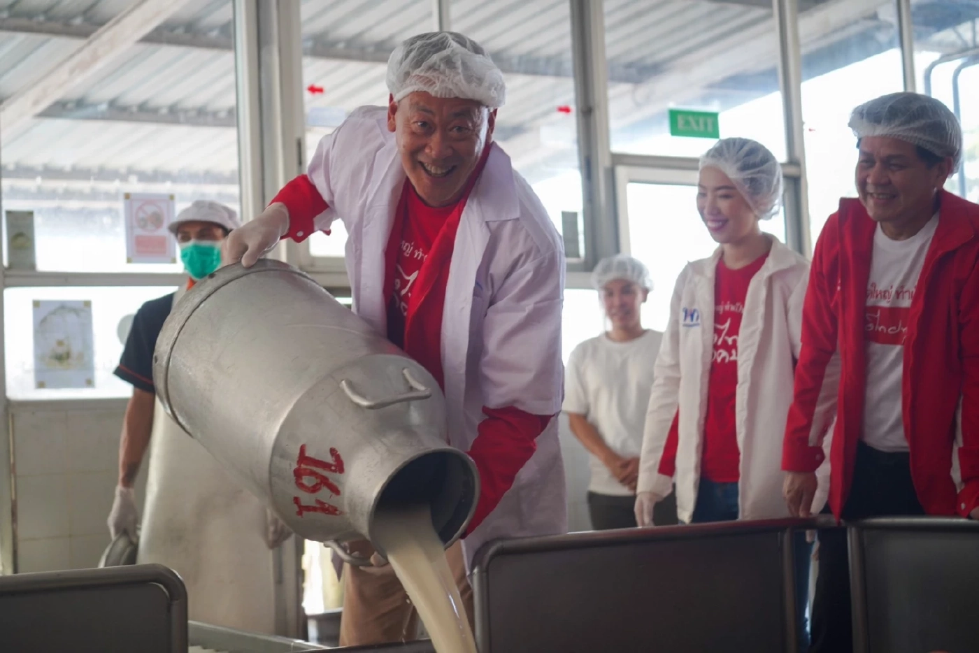 "เศรษฐา"รับปากเพื่อไทยเป็นรัฐบาลขยับคุณภาพชีวิตเกษตรกรโคนม