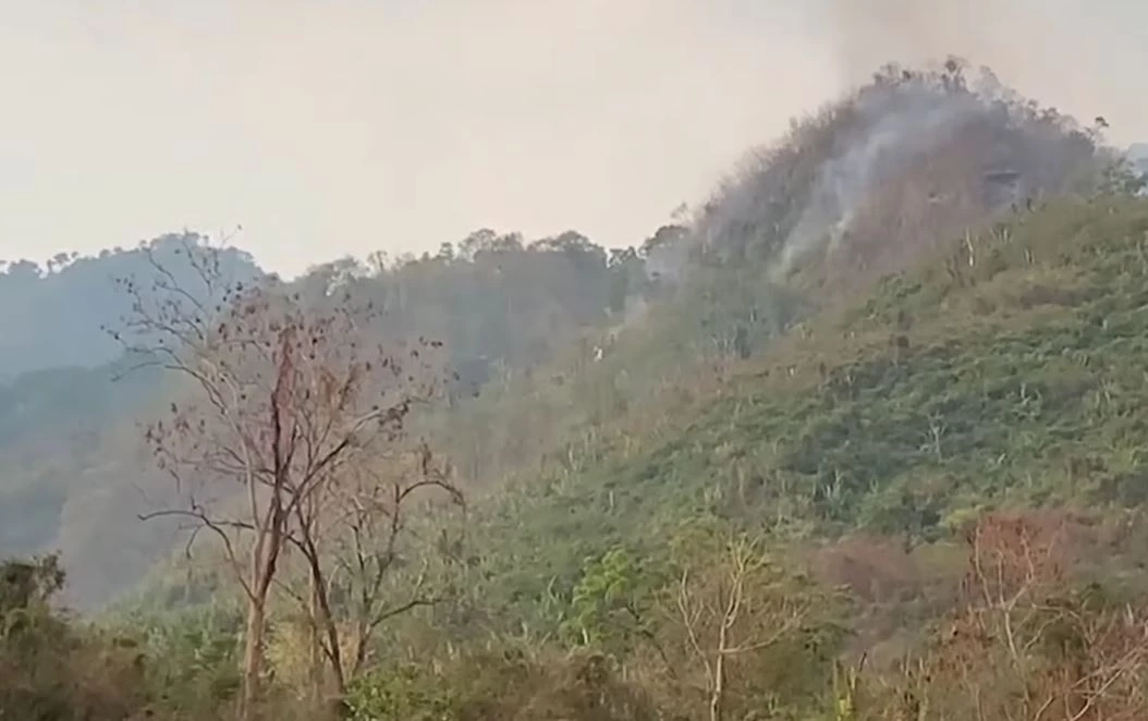 หัวหน้า อช.เขาใหญ่ มั่นใจ วันนี้ดับไฟป่าเขาแหลมได้หมด