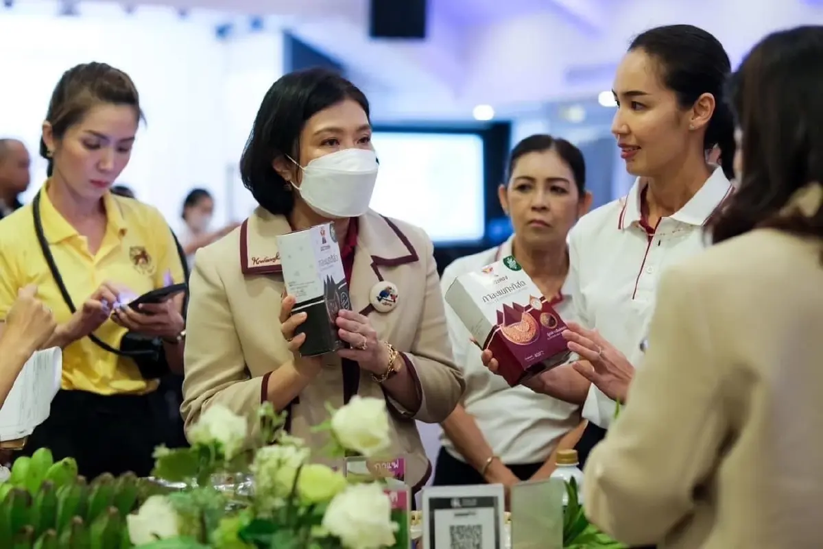 แม่บ้านตำรวจ เปิด 9 บูธโชว์สินค้าดาวเด่นภูธรใต้