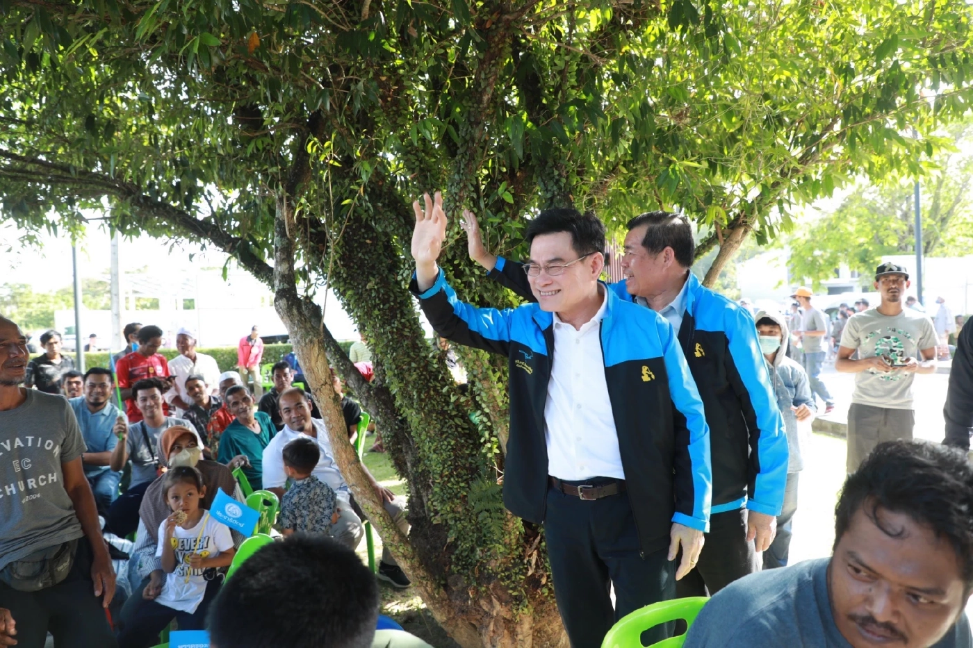 “จุรินทร์” นำทัพ ปชป. ลุยนราธิวาส ชูสร้างสันติภาพ ไม่แก้ “ม.112