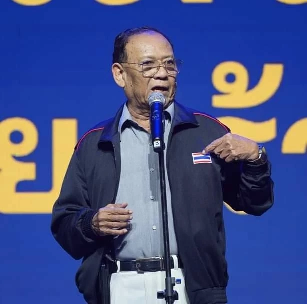 "ไตรรงค์" เผาประชาธิปัตย์ หลัง "จุรินทร์" พาดพิงพรรคตกปลาในบ่อเพื่อน