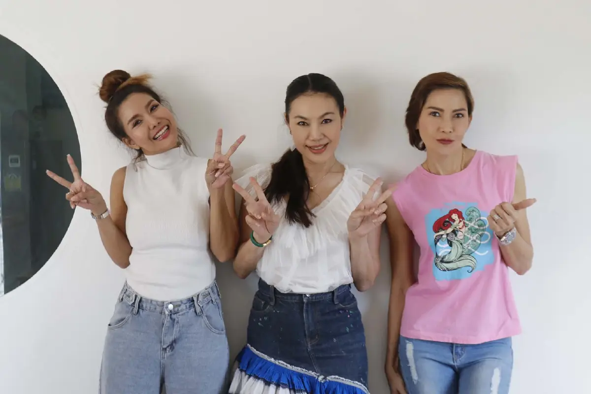 ต้อม รชนีกร บุกเคลียร์ใจเพื่อนสาว หลังสัมพันธ์ร้าวยาวนานกว่า 30 ปี
