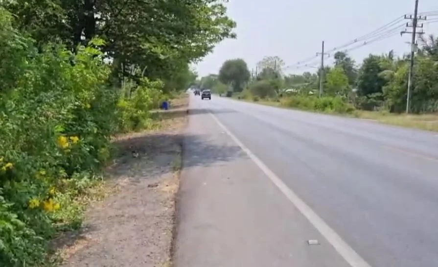 ตร.เรียกคนในบ้านสอบหาปมเหตุ 2 แม่ลูกถูกปาดคอ ลูกชายวัย 9 ขวบดับ แม่สาหัส