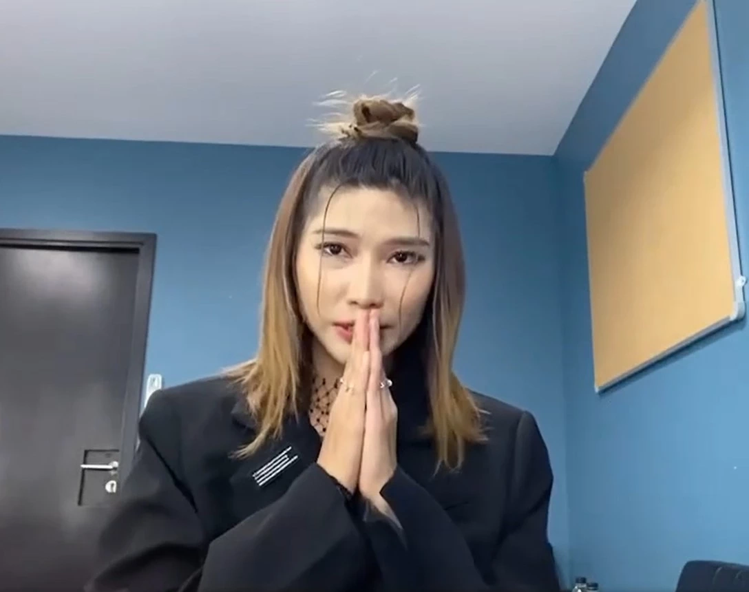 หนิง ไอลีน ขอโทษแล้ว หลังติดเทรนด์ทวิต เหตุพาดพิง ชาล็อต ออสติน