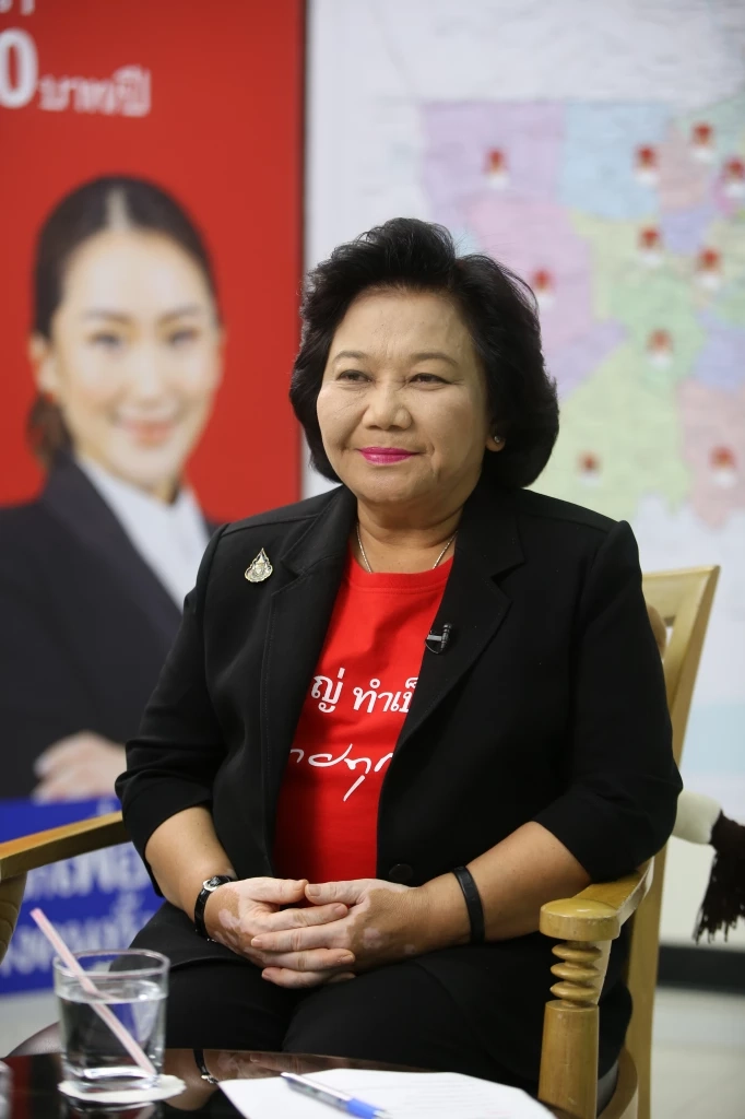 "ดร.แจ๋น"  พวงเพ็ชร  ชุนละเอียด ประธานภาค กทม. พรรคเพื่อไทย 