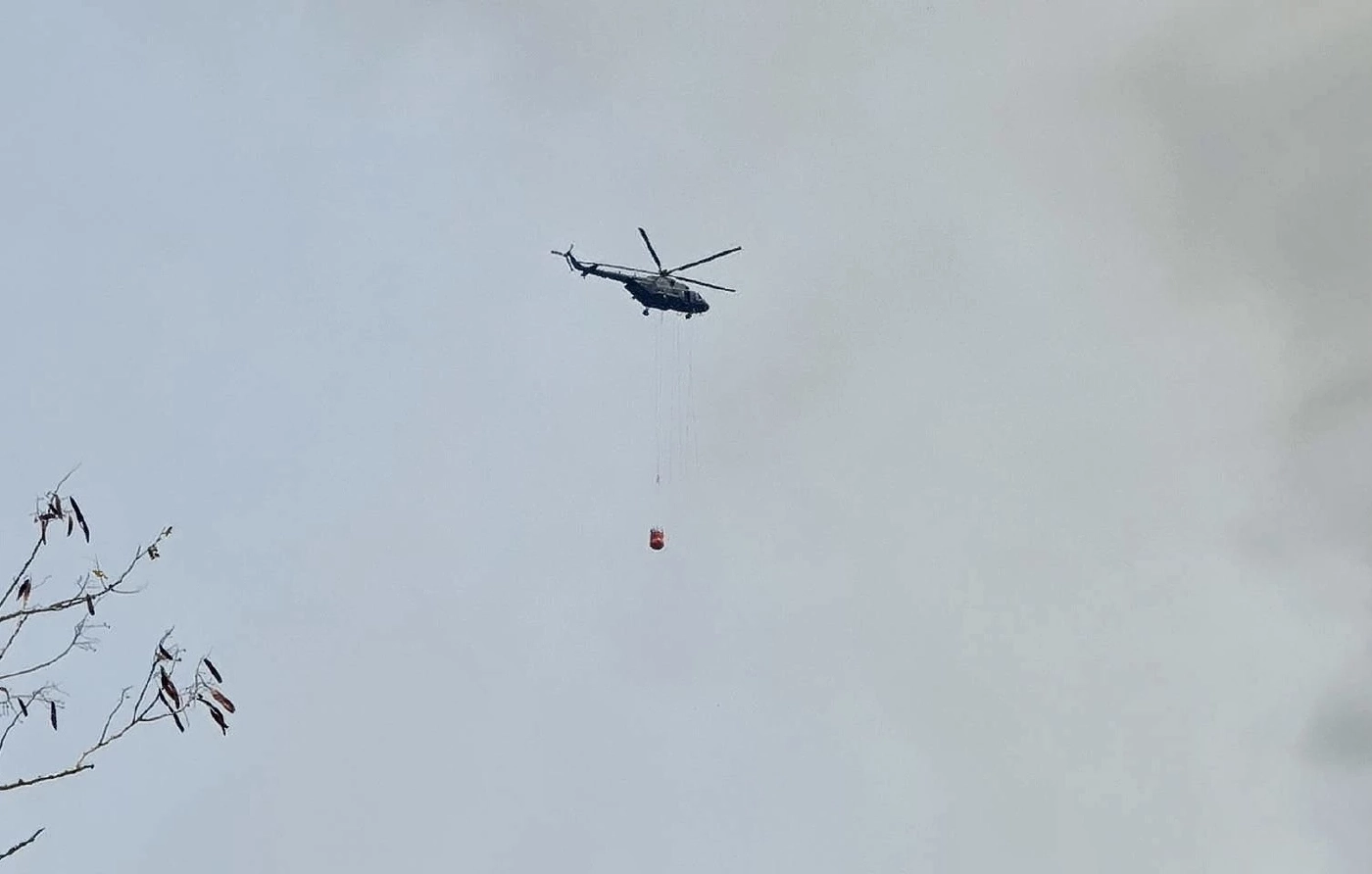 "กองทัพบก" ส่ง"ทหาร-เฮลิคอปเตอร์" ช่วยดับไฟป่านครนายก