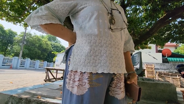 ชาวบ้านแฉ อดีตสมภารวัดดัง ที่เพิ่งถูกจับสึก เลี้ยงเด็กหญิงมาแล้วหลายรุ่น