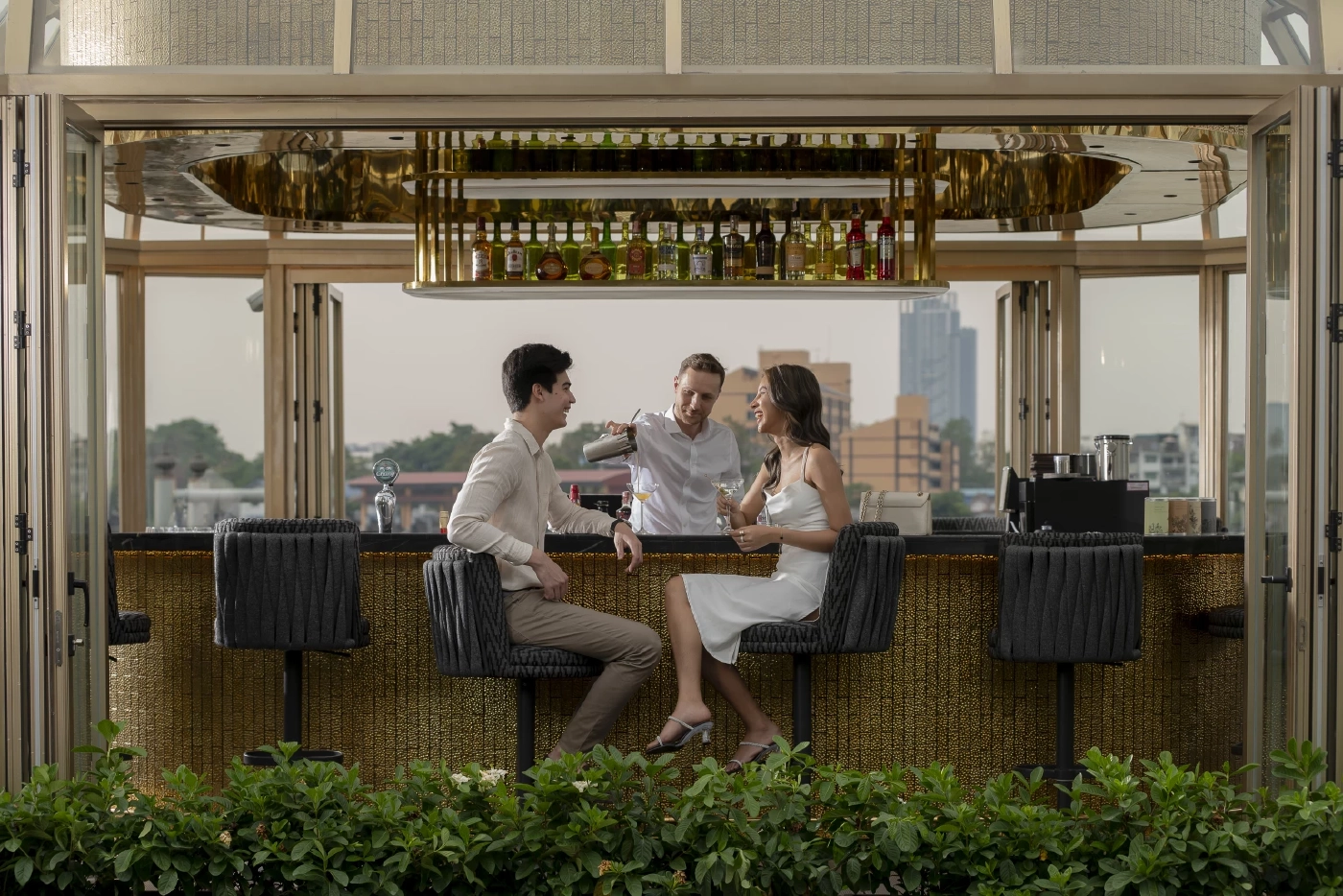 มาตามเช็คอิน! ที่เดอะคริสตัลล์กริลล์เฮาส์ อาหารอร่อยเด็ด วิวสวยริมน้ำ