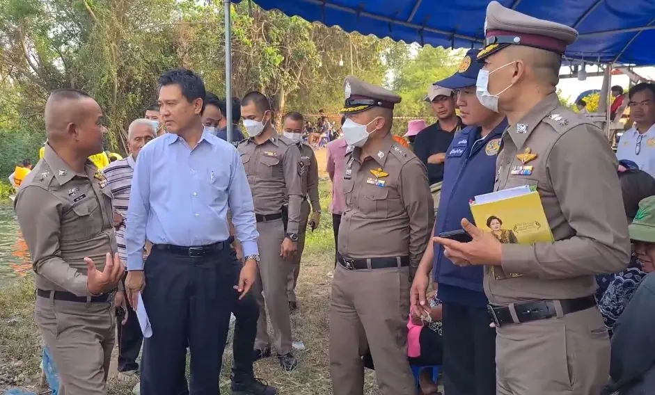 ดับแล้ว 4 ราย เหตุแพข้ามฟาก ล่มกลางแม่น้ำมูล เร่งค้นหา ด.ช. 11 ขวบ