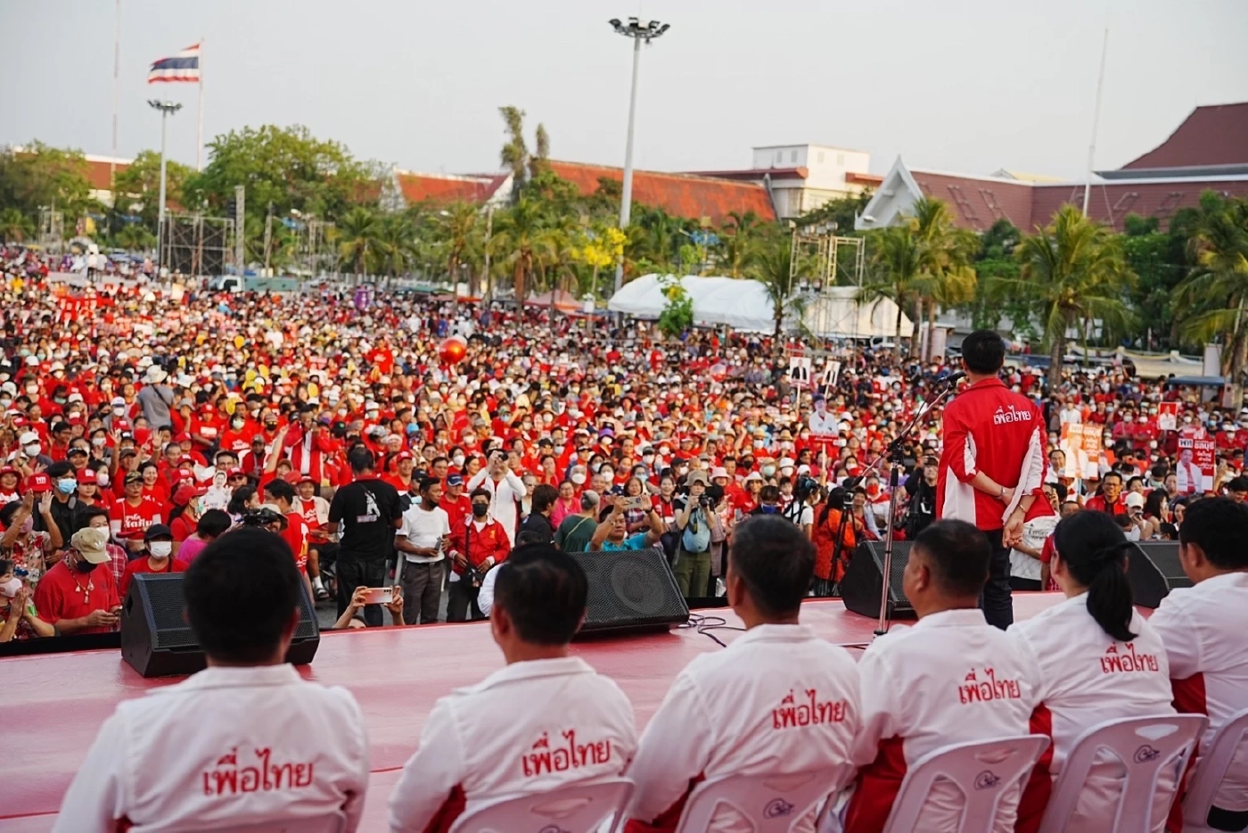 "ชลน่าน" ยก "แพทองธาร-เศรษฐา" เป็น 2 หมอรักษาประเทศยามวิกฤต