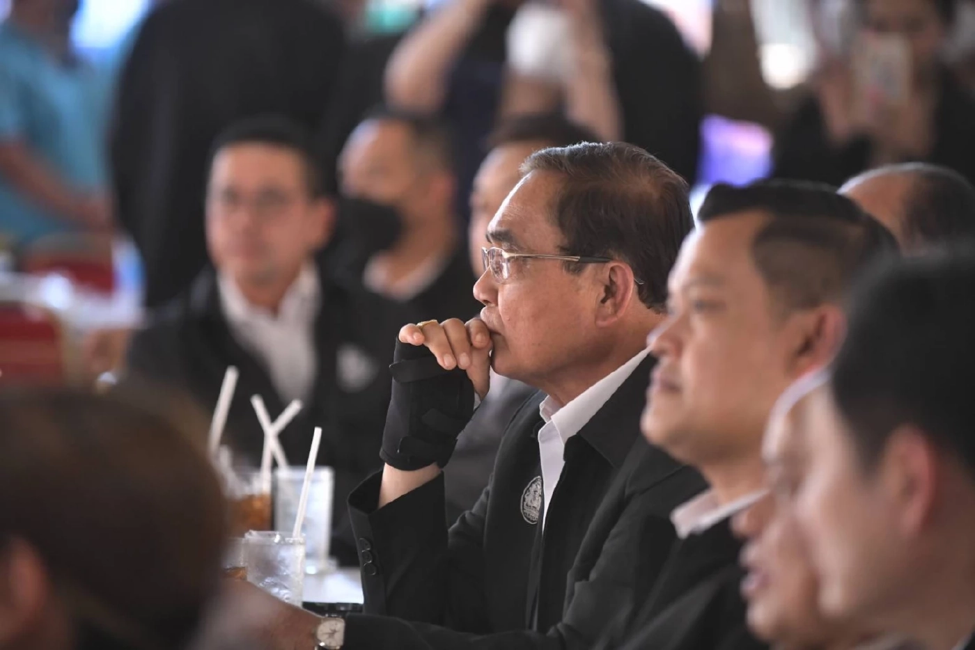 "ชัยวุฒิ" ย้ำ "บิ๊กตู่-บิ๊กป้อม" อยู่ฝั่งเดียวกัน ยันเป้าพปชร. 150 ที่นั่ง