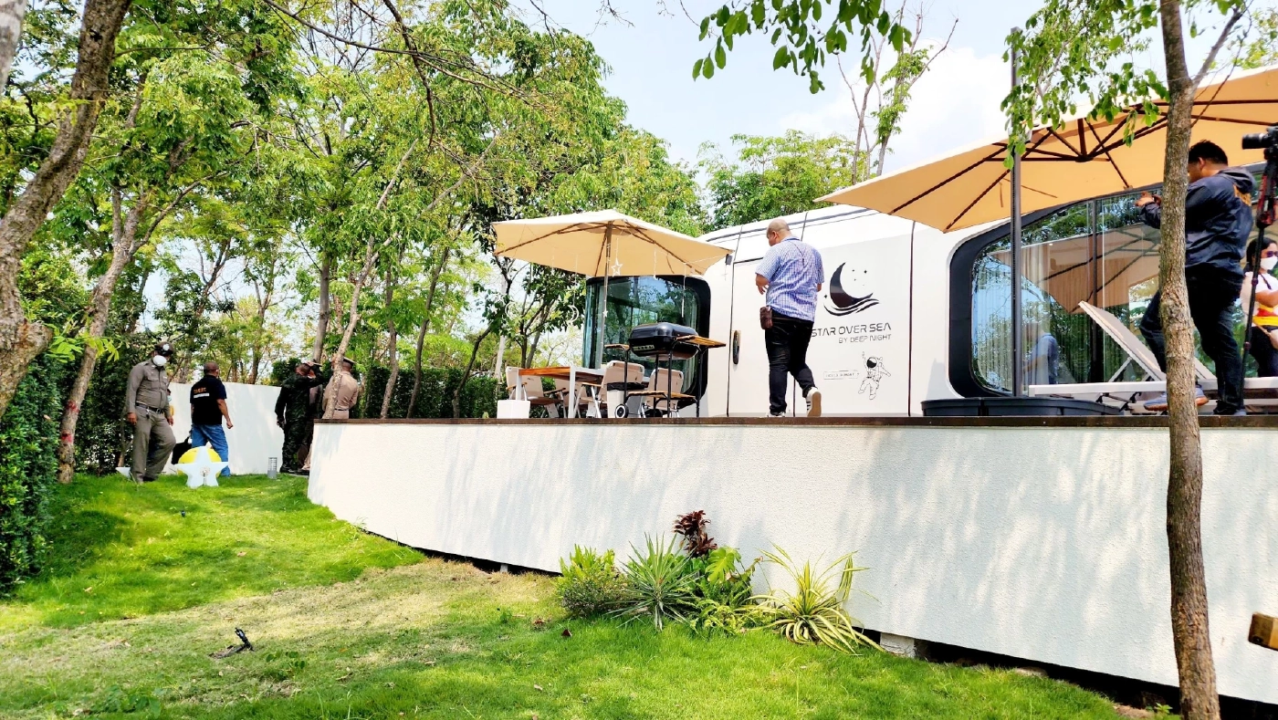 ทร.สั่งระงับรีสอร์ตสุดหรู 6 ห้อง หน้าผายอดเขาแสมสาร สร้างบนที่ราชพัสดุ