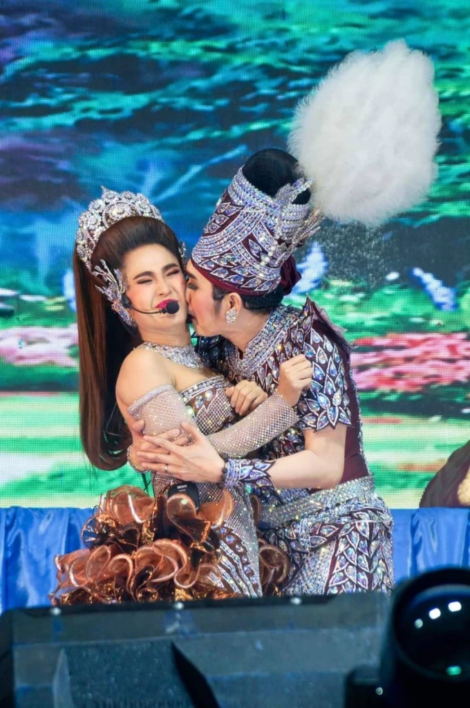 กุ้ง สุธิราช ขอโทษแม่ยก หลังโดนร้องเรียนเสียงดัง จนแสดงลิเกต่อไม่ได้