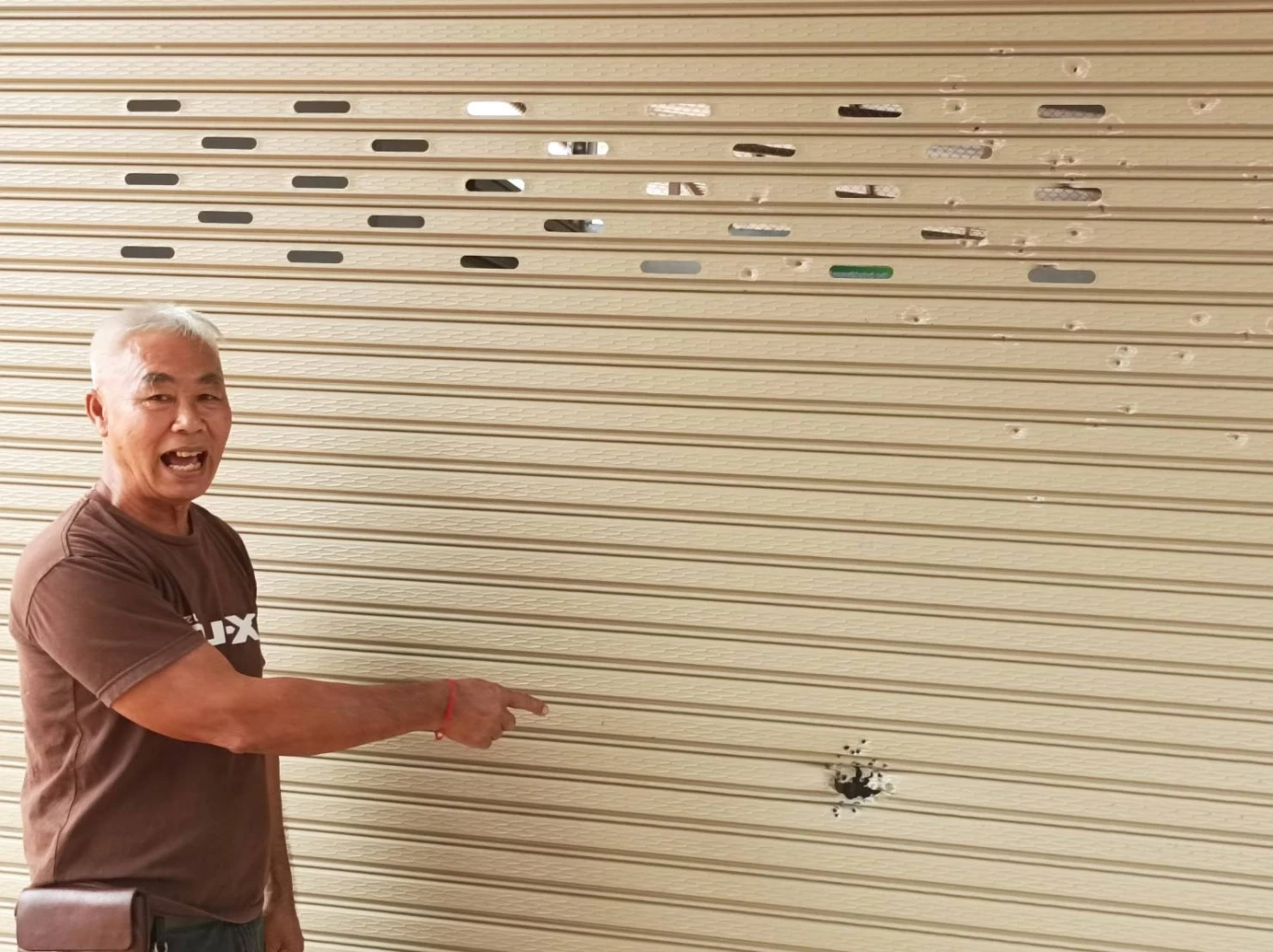 กยท.บ้านแยง ถูกลอบยิง-เผา 