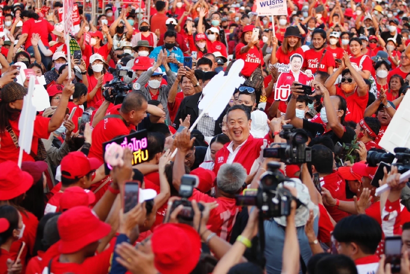 "เพื่อไทย"ยึดหลักการแบบใด "นายกฯ"ต้องมาจากส.ส. หรือไม่จำเป็นอีกต่อไป