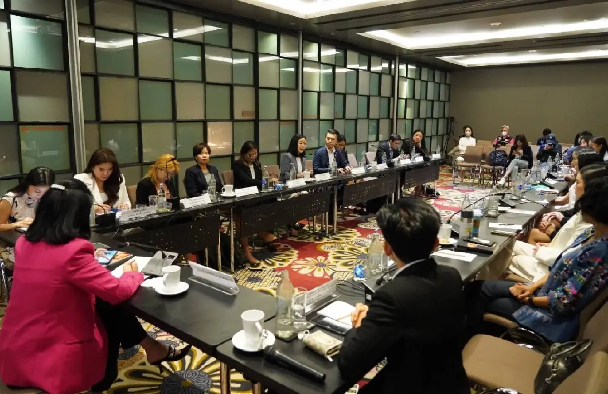 "สุดารัตน์" จ่อแถลงนโยบายด้านผู้หญิง ในวันสตรีสากล