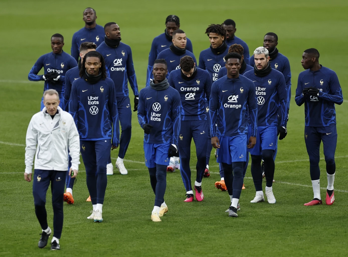 ดูบอลสด "ไอร์แลนด์ vs ฝรั่งเศส" ศึกคัดยูโรคืนนี้ พร้อมลิงก์ชมสดทุกคู่