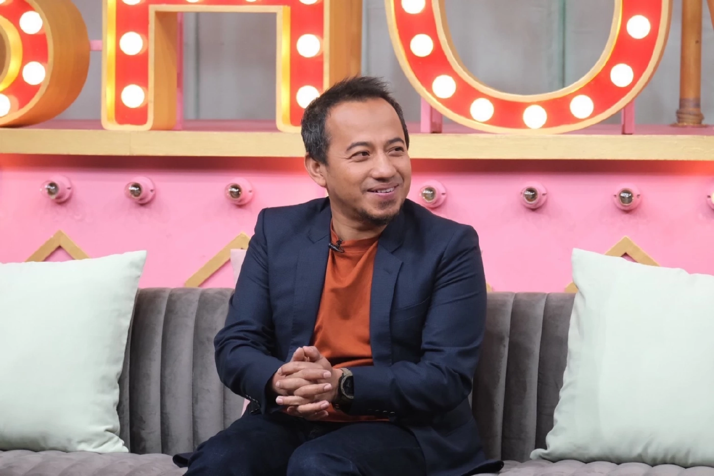 เมธี ลาบานูน ทิ้งวงการเพลง ยอมรับลงการเมืองมีแต่คนด่า 