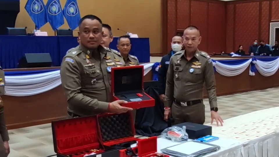 แถลงปฎิบัติการ"เหนือเมฆ" รวบเครือข่ายพนัน ฟอกเงิน ยึดทรัพย์"เมฆ รามา"พันล.