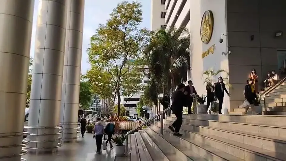 “ธาริต”มาศาล กลับลำรับสารภาพ ม.157 กล่าวหา"มาร์ค-สุเทพ"คดีสั่งฆ่า ปชช.