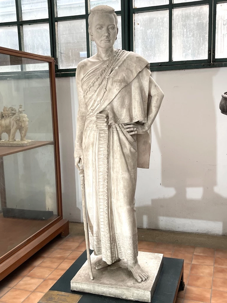 เผยความลับ "ต้นแบบปั้นใบหน้าย่าโม" คือใคร รับค่าจ้างเท่าไหร่จากงานนี้ 