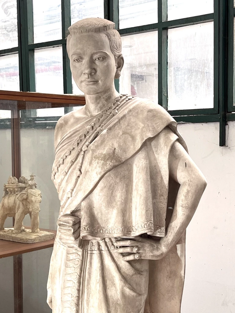 เผยความลับ "ต้นแบบปั้นใบหน้าย่าโม" คือใคร รับค่าจ้างเท่าไหร่จากงานนี้ 