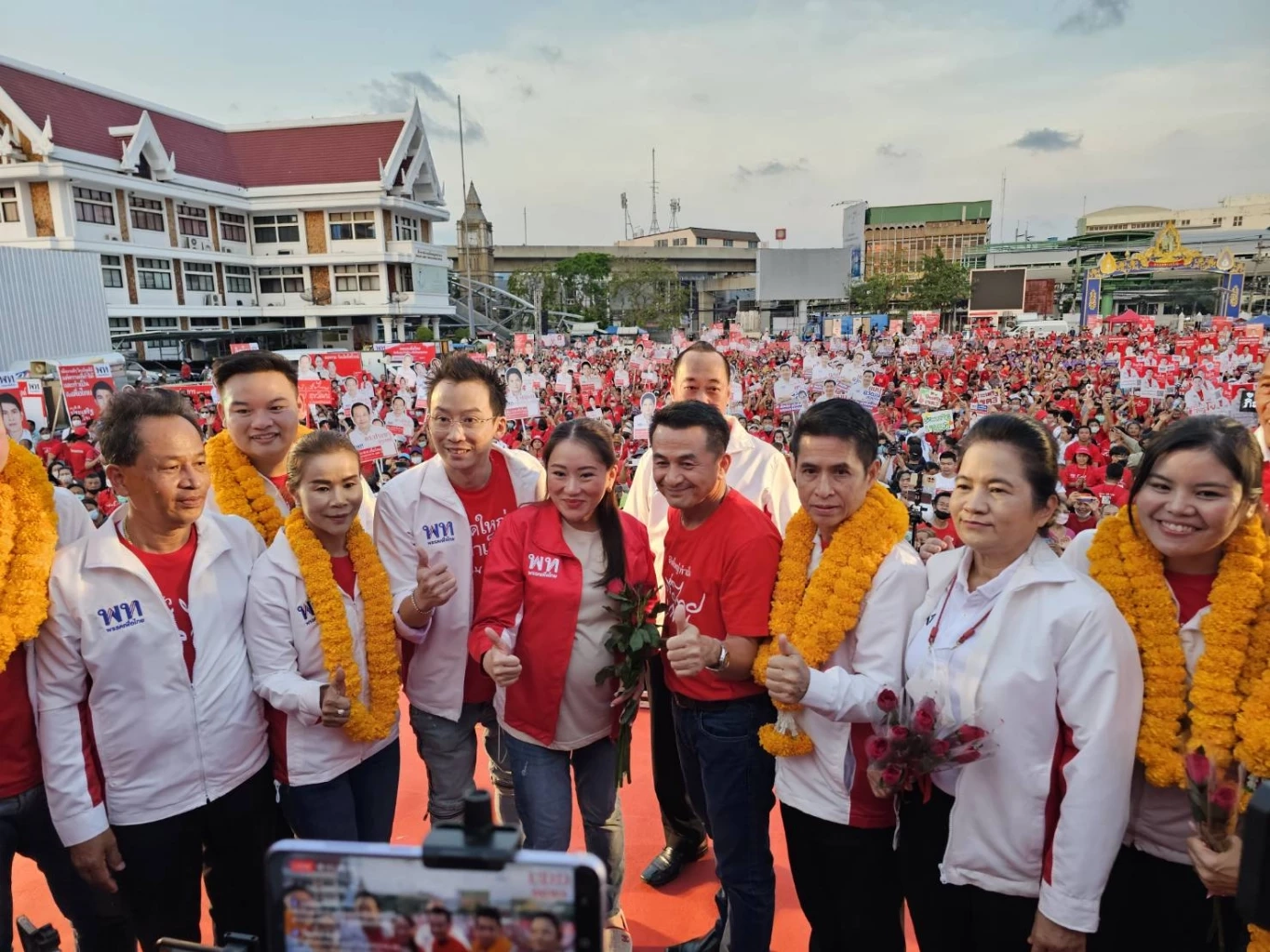 "ชลน่าน" หวังประชาชนเทคะแนนให้ "เพื่อไทย" ถล่มทลาย