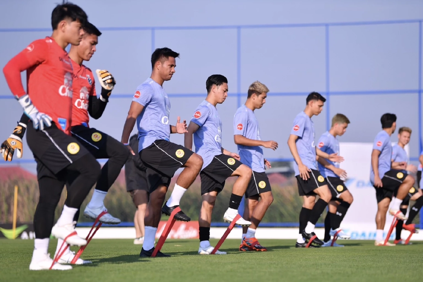 "ช้างศึก" ซ้อมฟูลทีม "ชนาธิป" ลั่นพร้อมทุ่มเต็มที่