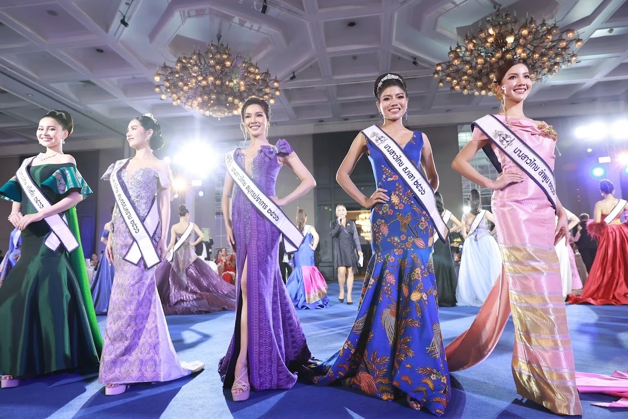 นางสาวไทย 47 คนสุดท้ายเต้นรำ อวดลีลา ชูชุดผ้าไทยพื้นถิ่นจาก Local สู่เลอค่า