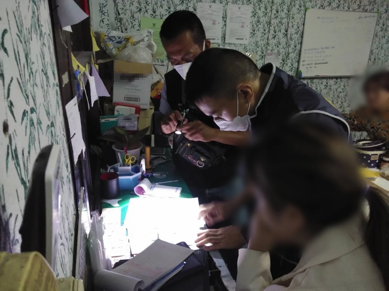 บุกจับคาราโอเกะ ลอบใช้เด็กต่ำกว่า 18 นั่งดริ้งค์ กลางเมืองเชียงใหม่