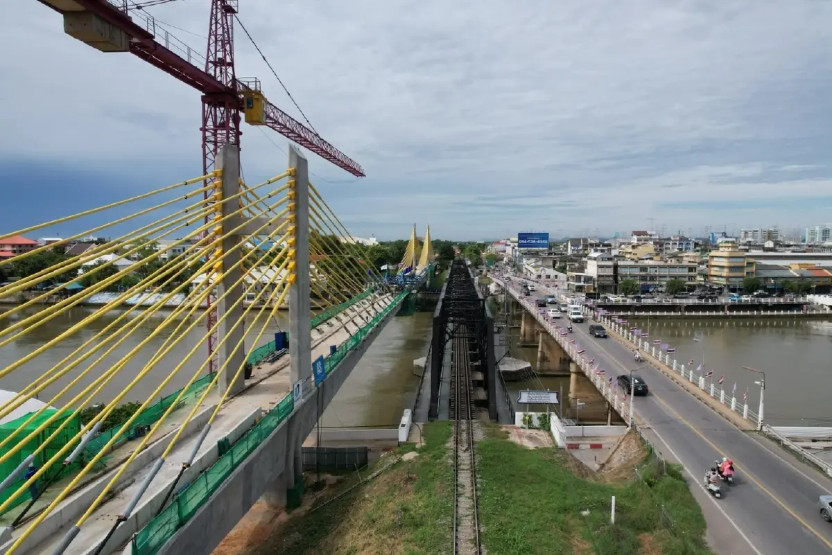สะพานขึงรถไฟแห่งแรกของประเทศใกล้เสร็จ จ.ราชบุรี