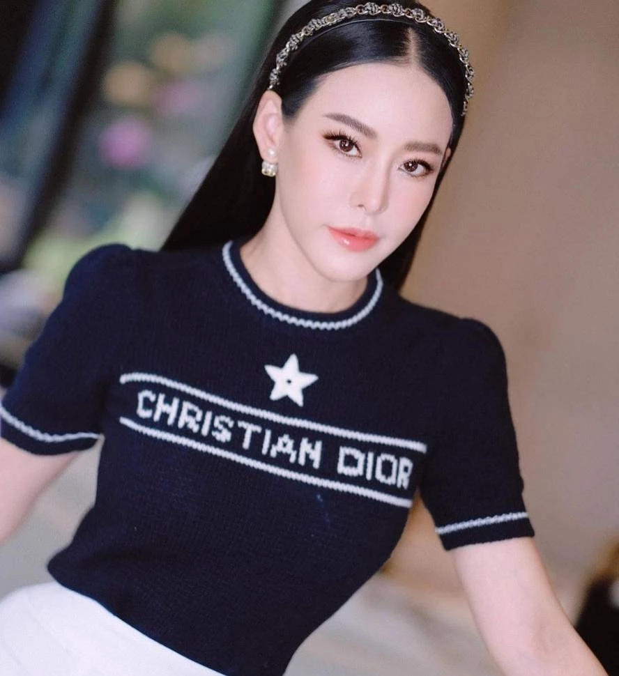 ไฮโซน้ำหวาน คู่กรณีเก่า หนิง ปณิตา ร่วมให้กำลังใจ เชื่อต้องผ่านพ้นไปได้