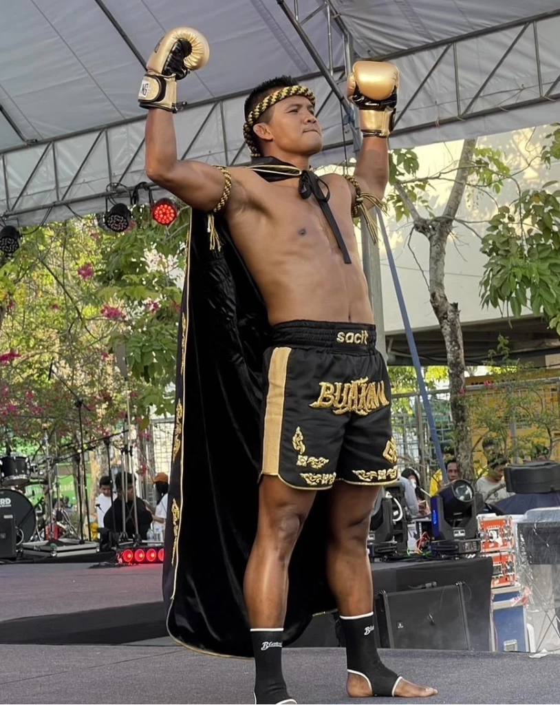 sacit เปิดตัว “กางเกงมวยผ้าไหม” ปลุก Soft Power หัตถกรรมไทย