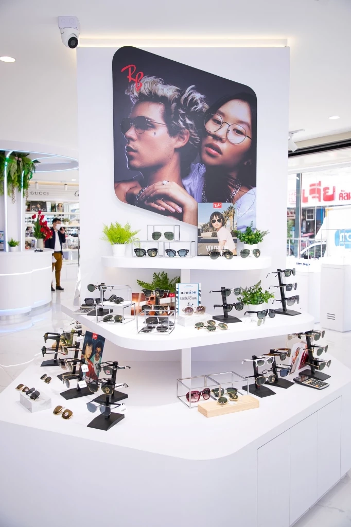 “แว่นท็อปเจริญ” เปิดตัว แฟล็กชิปสโตร์ หาดใหญ่  ศูนย์รวมแว่นตาและบริการด้านสายตาครบวงจรแห่งแรกในภาคใต้