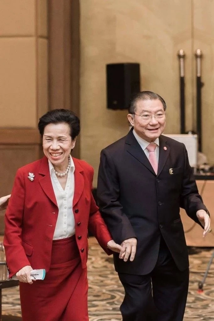 สิ้น 'คุณหญิงวรรณา สิริวัฒนภักดี'  ภรรยาเจ้าสัวเจริญ แห่งไทยเบฟฯ