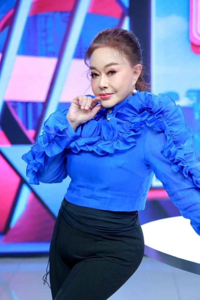 จิ๊ก เนาวรัตน์ นางเอกรุ่นเก๋า เคลียร์ดราม่า ใครๆ ก็หาว่าเพี้ยน